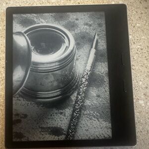 Black eBook Reader Tablet - E-ink Display